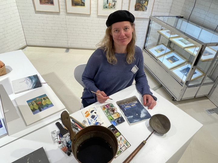 Pive Toivonen connects with more and more Japanese Nordic Fans through Her Art at Hankyu Umeda Nordic Fair 2024